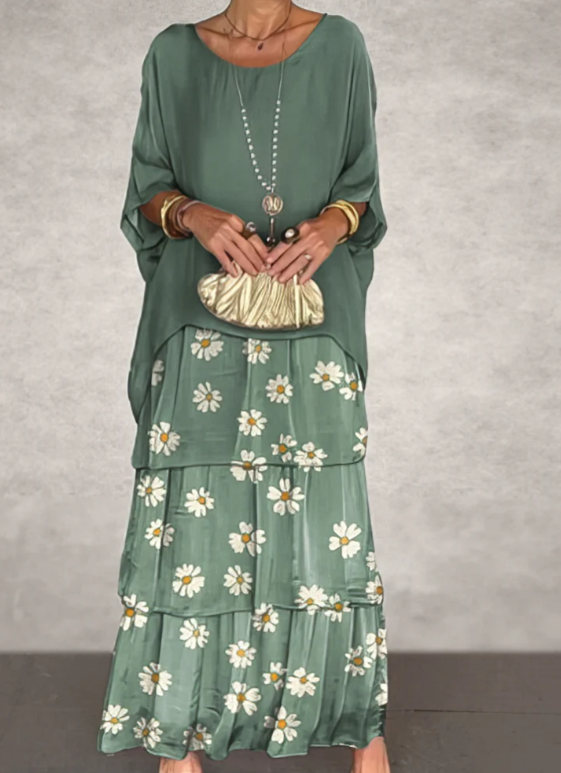 AISHA | ELEGANT CURVE-SKIMMING MAXI DRESS
