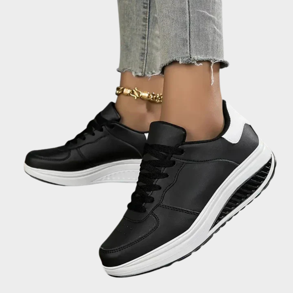 Black/White / 12