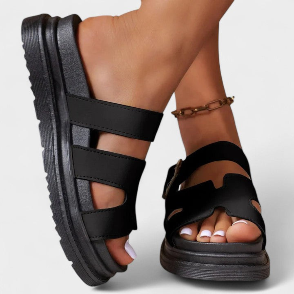 Black / 11