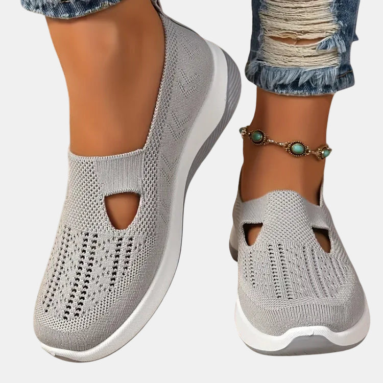 Gray / 11