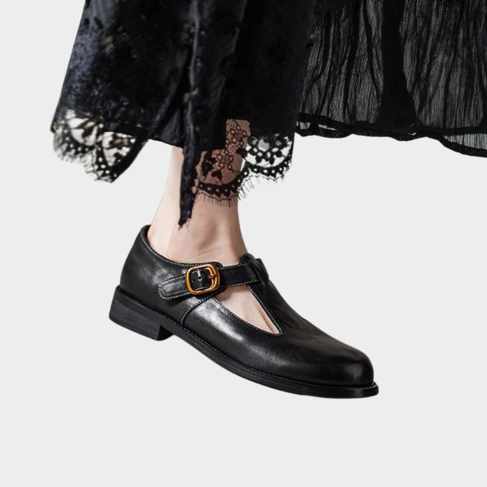 Black / 10
