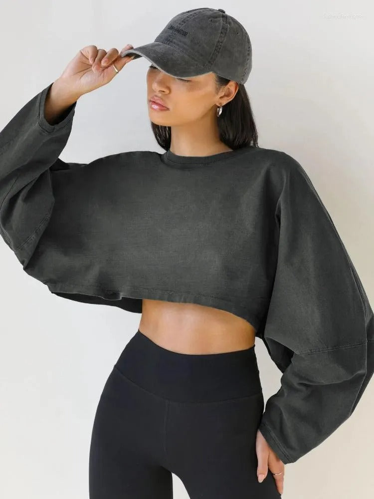 Xana - Chic Cropped Sweatshirt