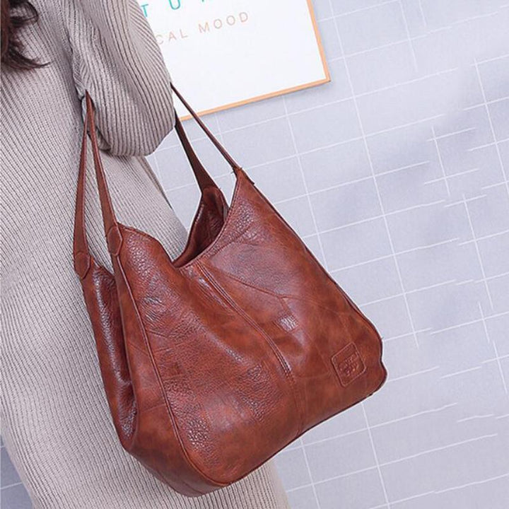 RINA | TIMELESS VINTAGE LUXURIOUS BAG