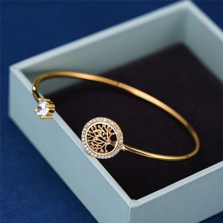 Emberly™ - Fashion Charm Bracelet
