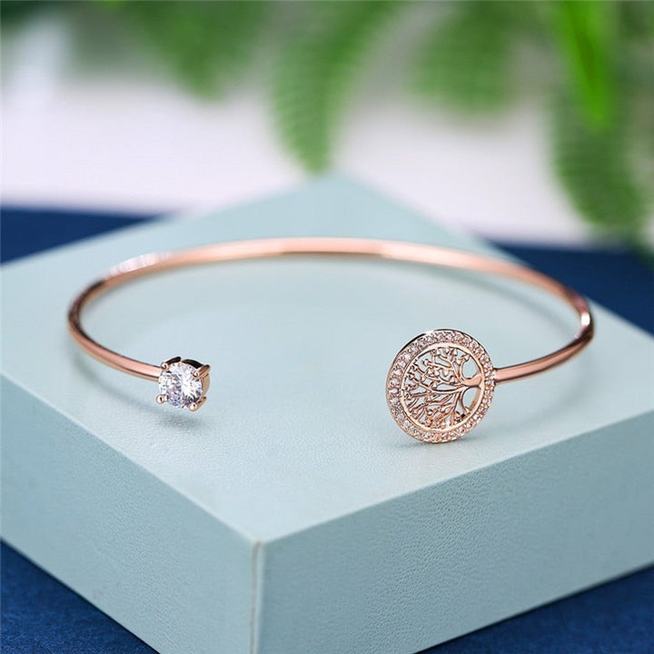 Emberly™ - Fashion Charm Bracelet