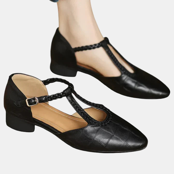 Black / 12
