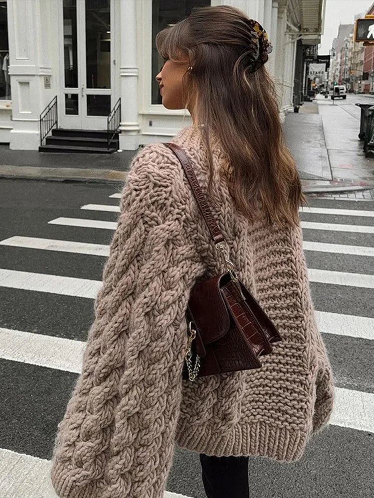 Malin - Comfortable Cable Knit Sweater