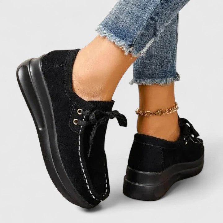 Black / 11