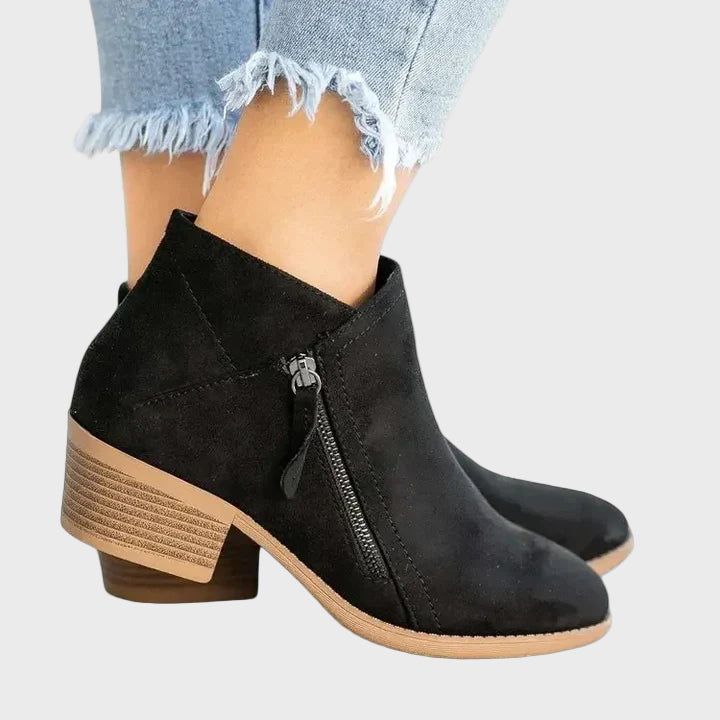 Black / 12