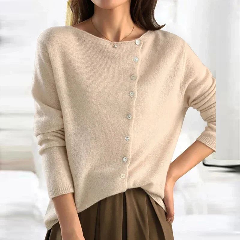 ELOISE |  COMFORTABLE BUTTONED SWEATER