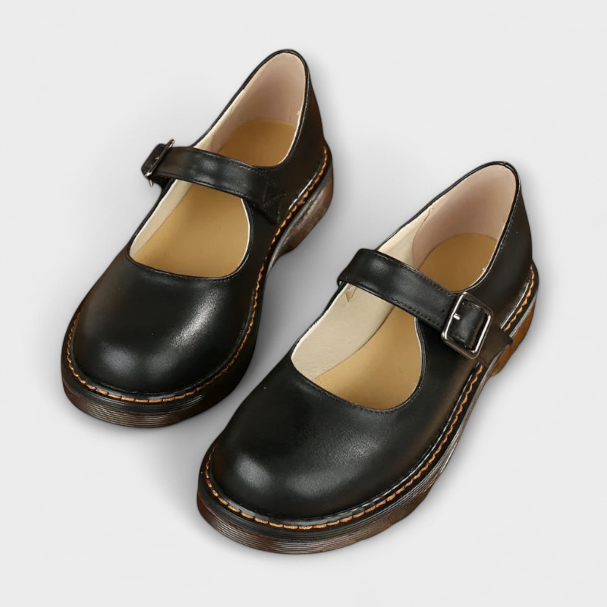 Black / 11