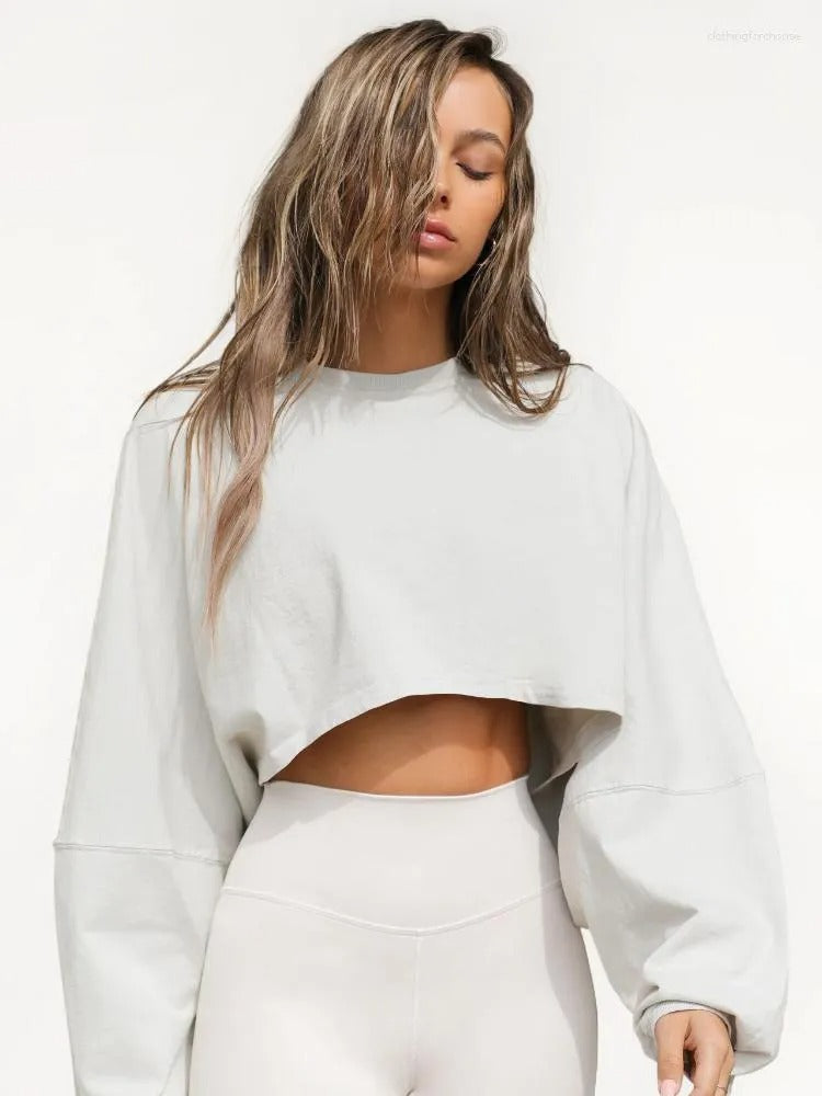 Xana - Chic Cropped Sweatshirt