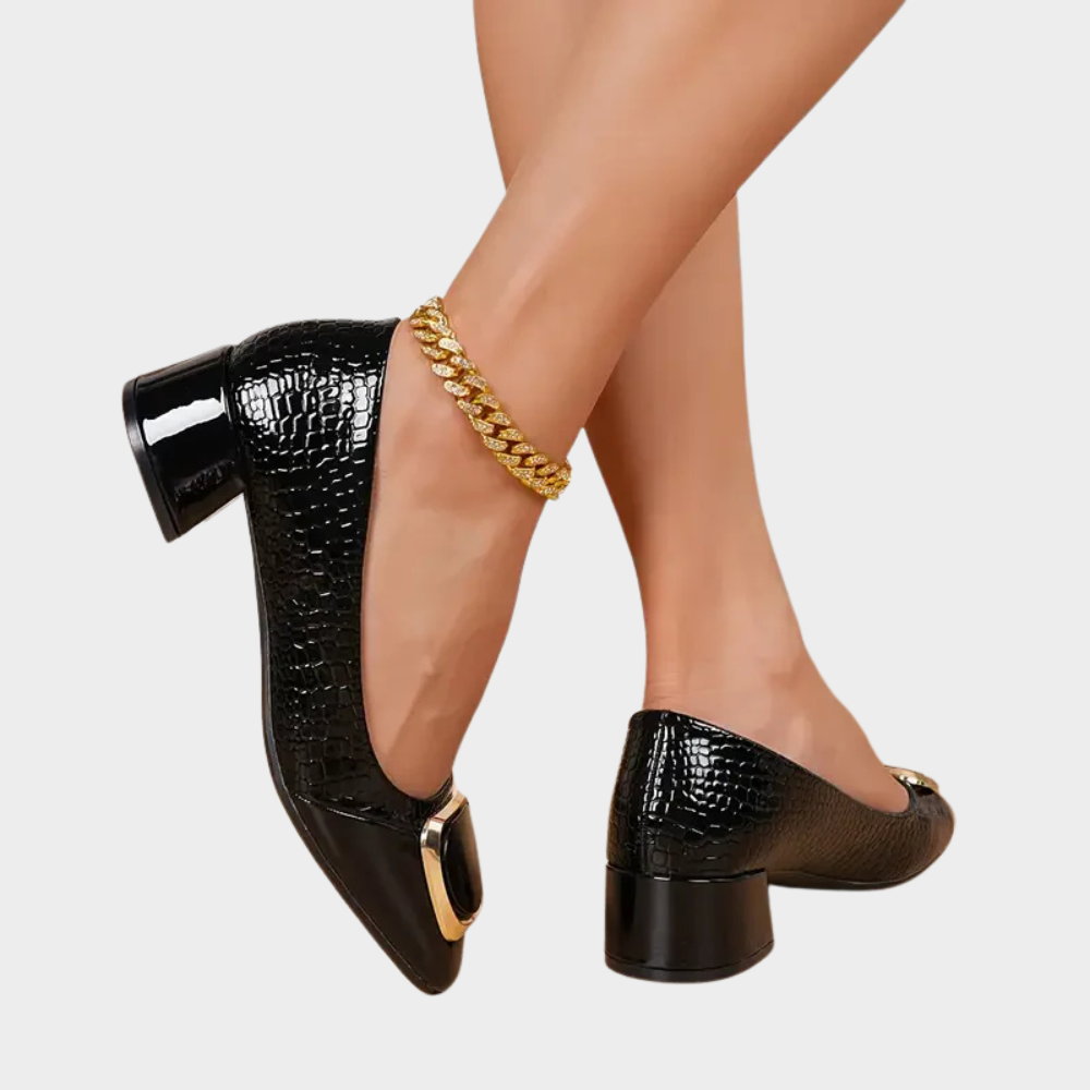 Black / 11