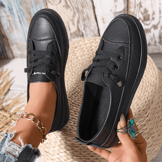 Black / 10