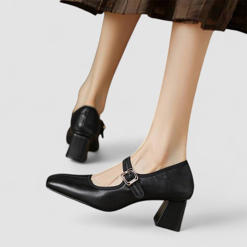 Black / 12